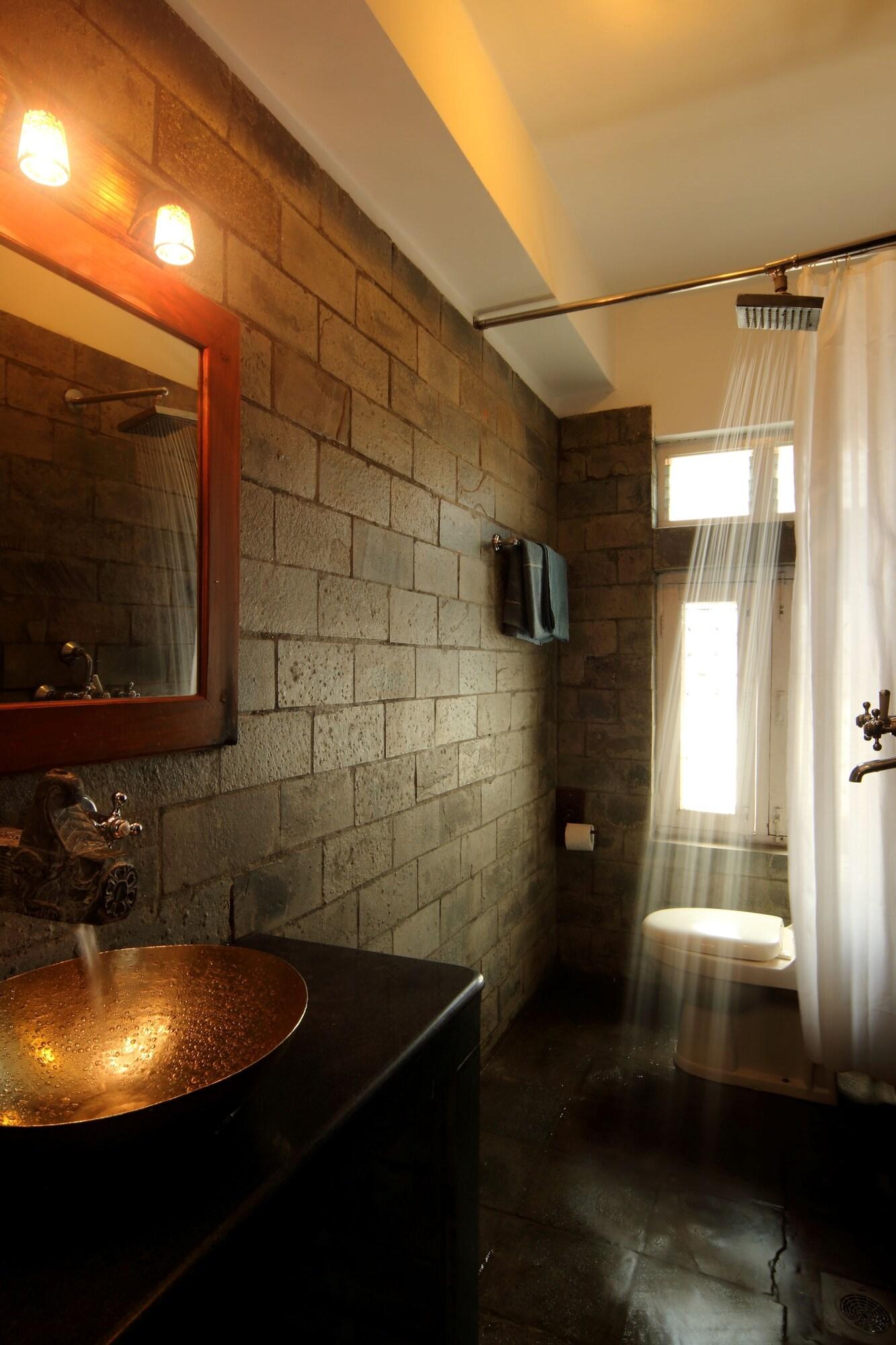 Hotel Thorong Peak Kathmandu Exterior photo