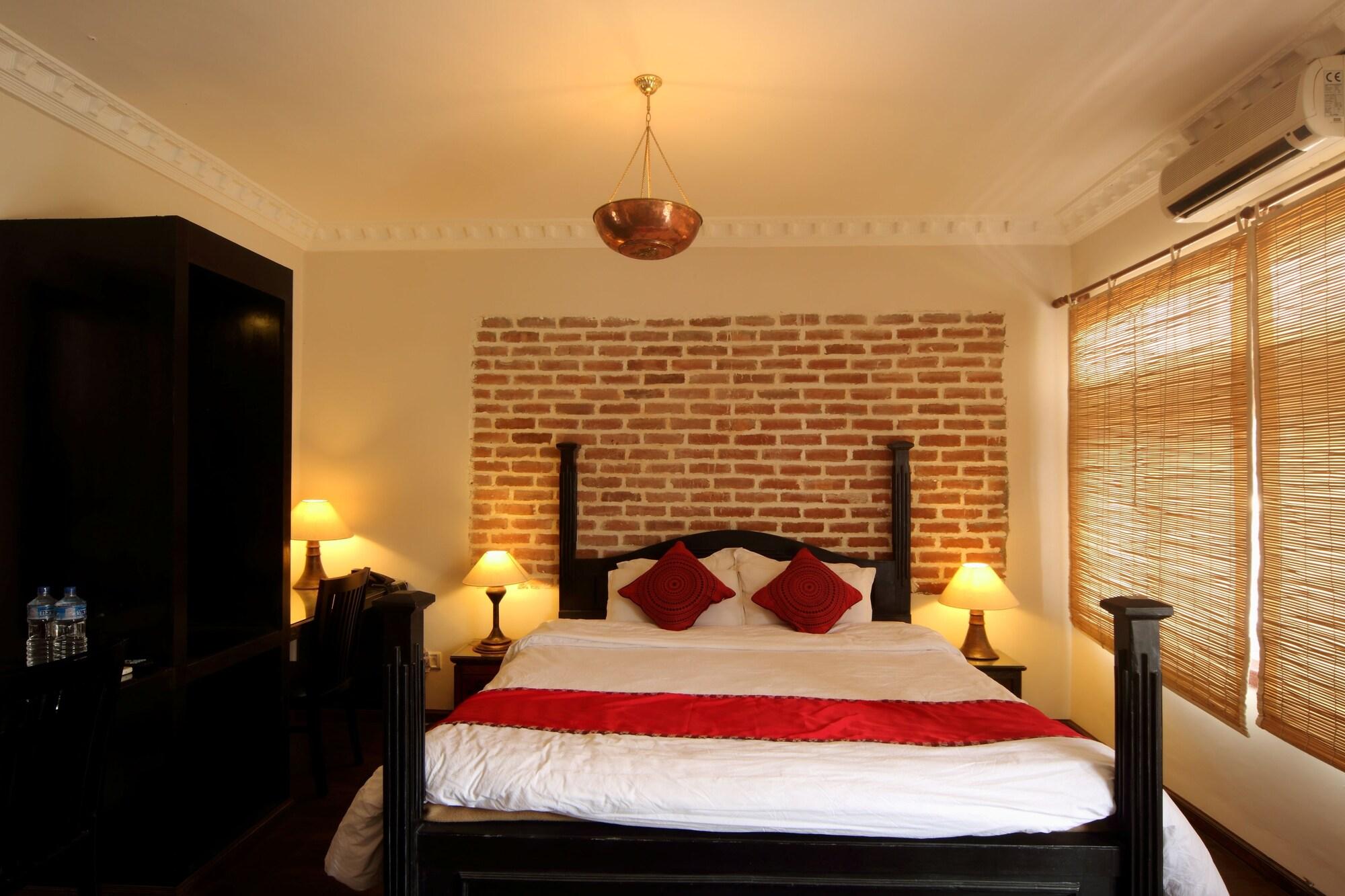 Hotel Thorong Peak Kathmandu Exterior photo